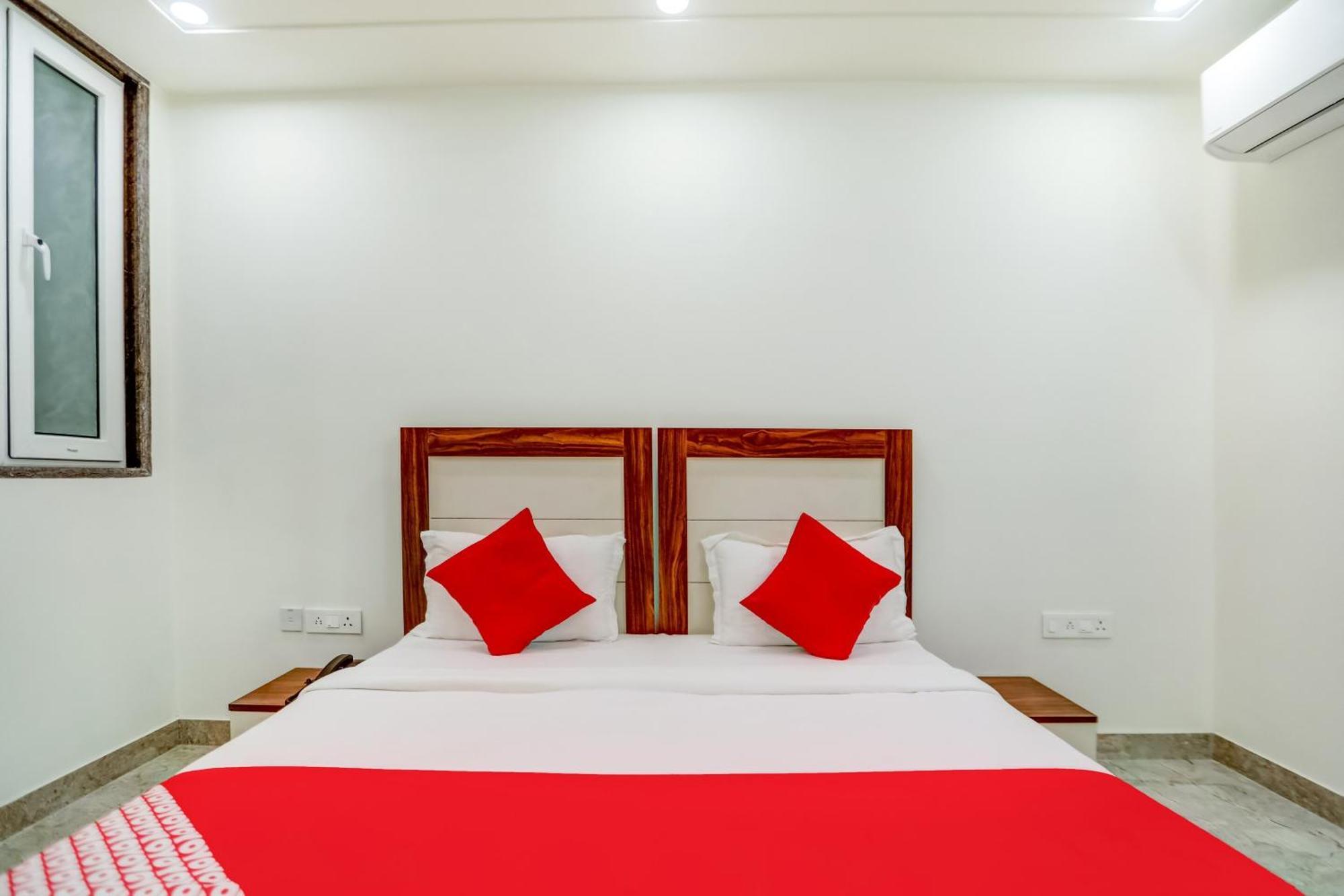 Flagship Happy Inn Delhi  Exterior photo