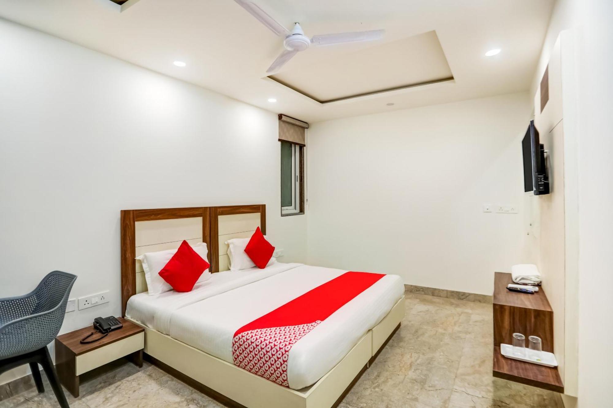 Flagship Happy Inn Delhi  Exterior photo