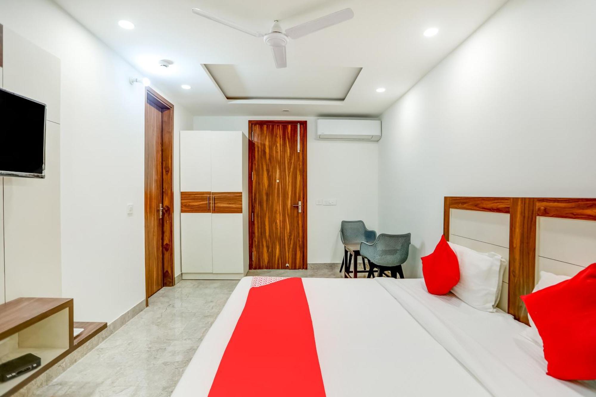 Flagship Happy Inn Delhi  Exterior photo